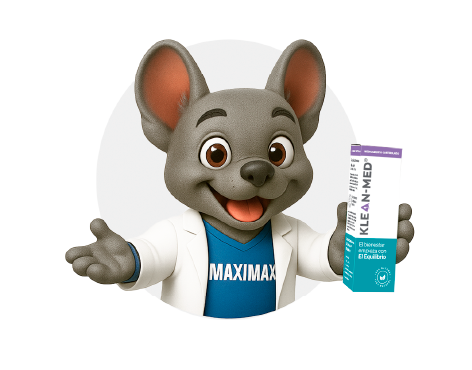 render de perro en 3d maximax junto a los productos de kleanvet