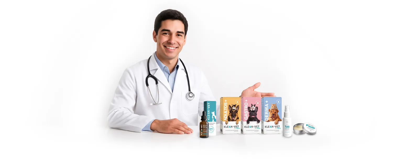 veterinario enseñando suplementos kleanvet